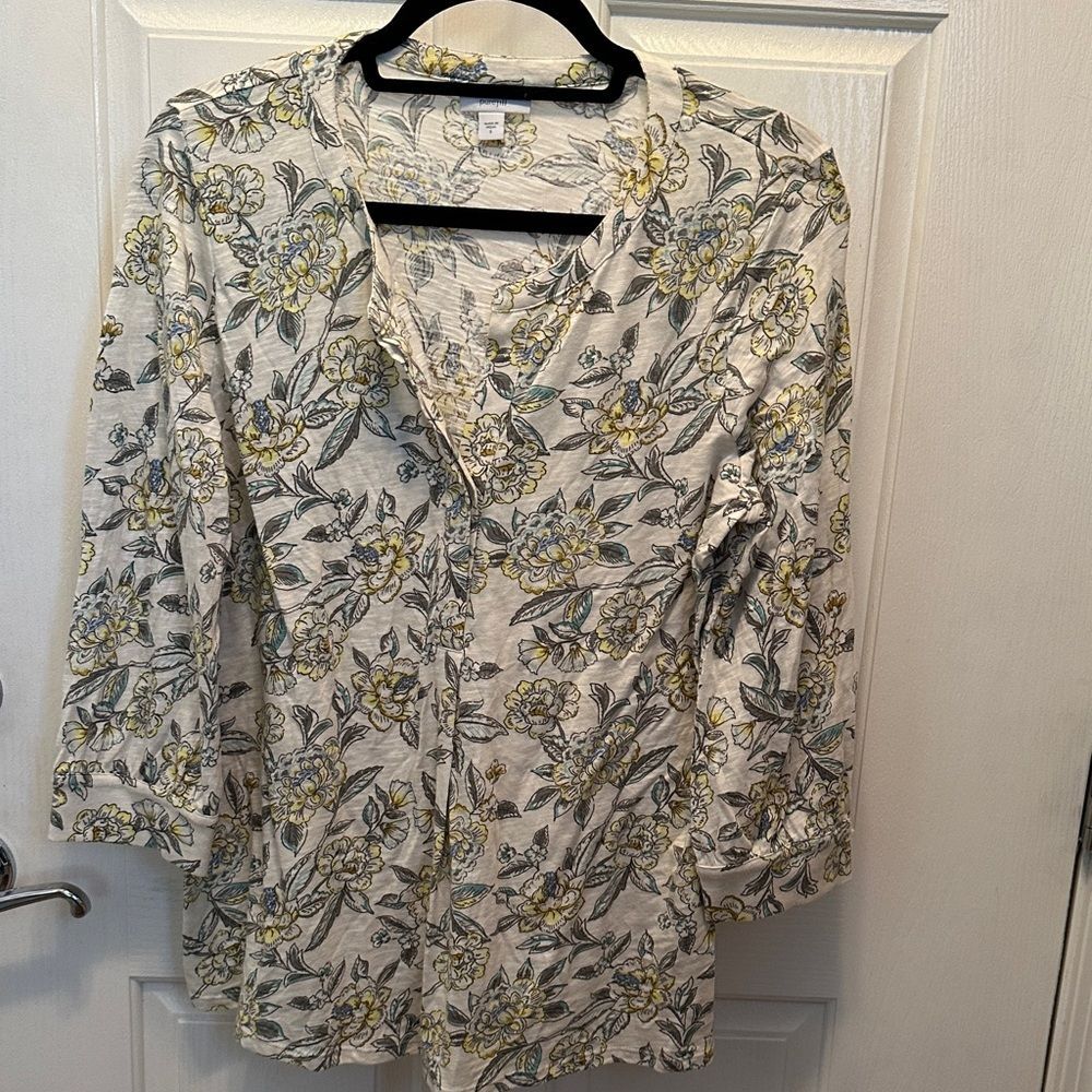 Elegant Floral Button Down Shirt in Cream and Yellow